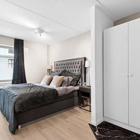Luxurious Modern Room In Central Oslo - Eur 4K Expensive Bed And 82" Cinematic Tv Kültér fotó
