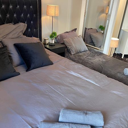 Luxurious Modern Room In Central Oslo - Eur 4K Expensive Bed And 82" Cinematic Tv Kültér fotó