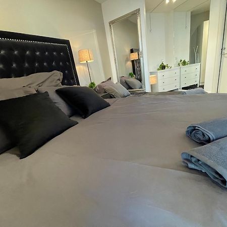Luxurious Modern Room In Central Oslo - Eur 4K Expensive Bed And 82" Cinematic Tv Kültér fotó