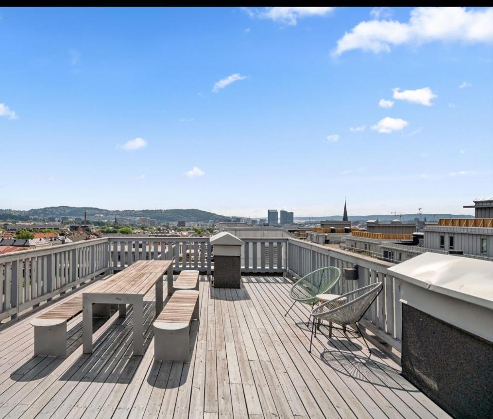 Luxurious Modern Room In Central Oslo - Eur 4K Expensive Bed And 82" Cinematic Tv Kültér fotó