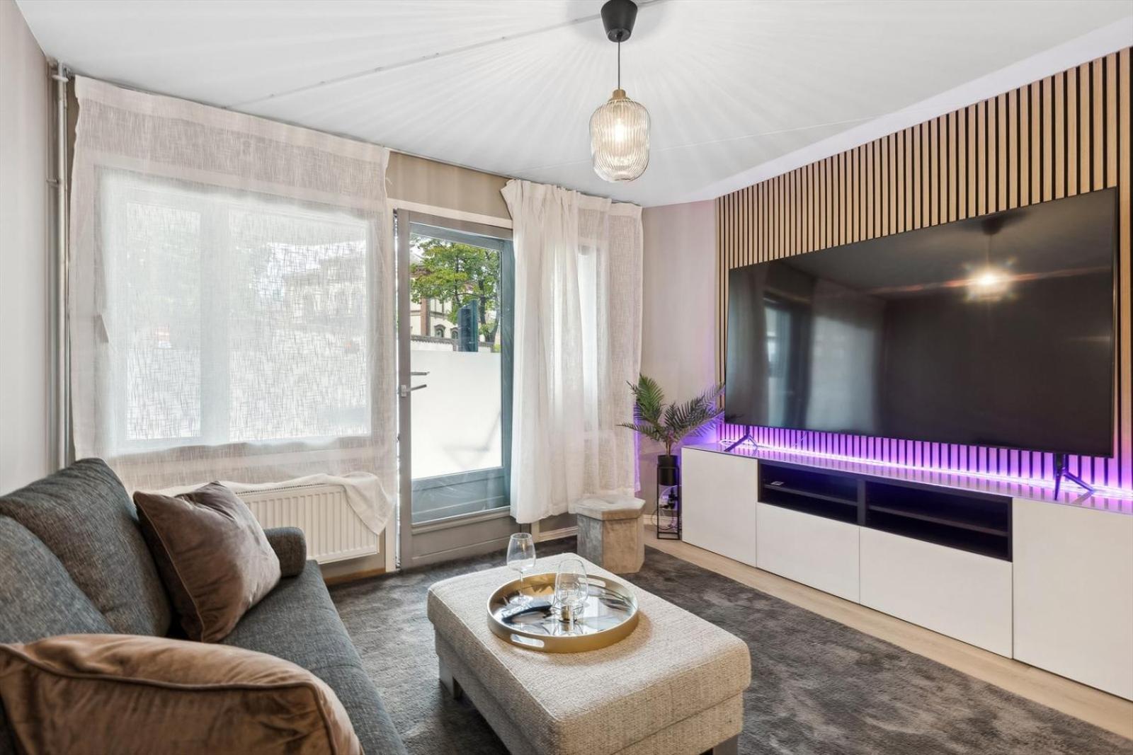 Luxurious Modern Room In Central Oslo - Eur 4K Expensive Bed And 82" Cinematic Tv Kültér fotó