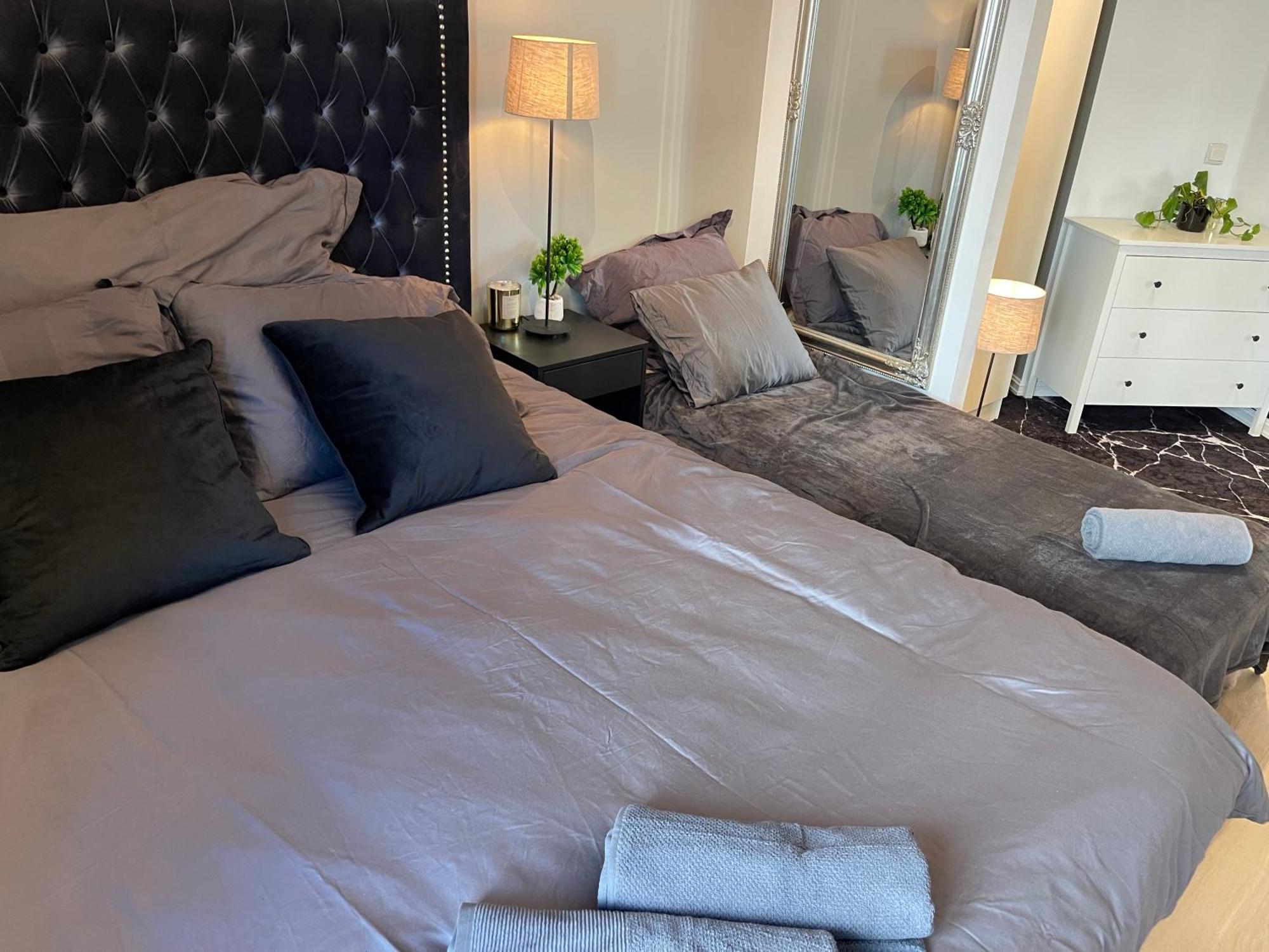 Luxurious Modern Room In Central Oslo - Eur 4K Expensive Bed And 82" Cinematic Tv Kültér fotó