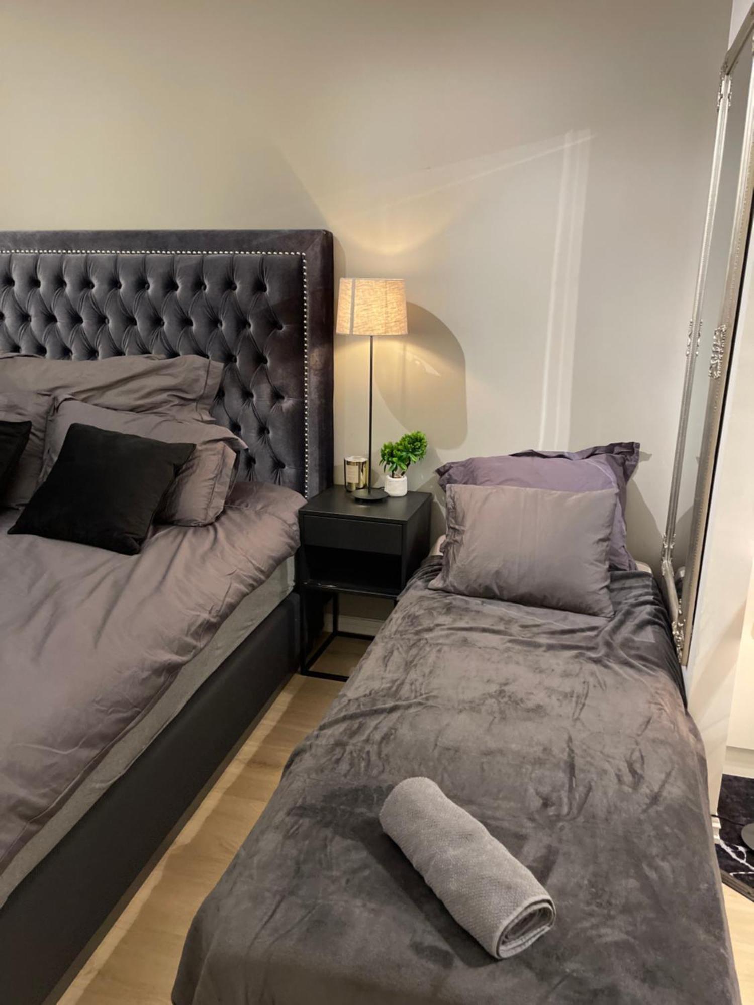 Luxurious Modern Room In Central Oslo - Eur 4K Expensive Bed And 82" Cinematic Tv Kültér fotó